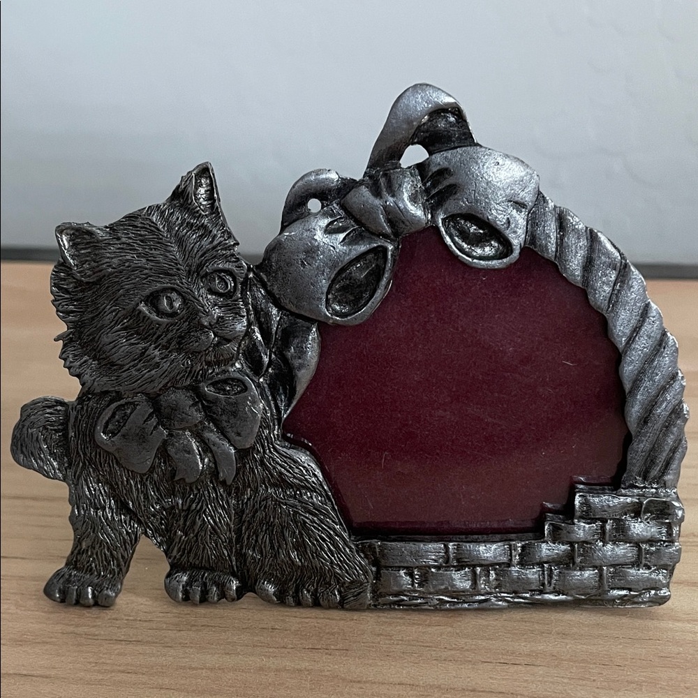 Vintage Metzke Pewter Cat Frame